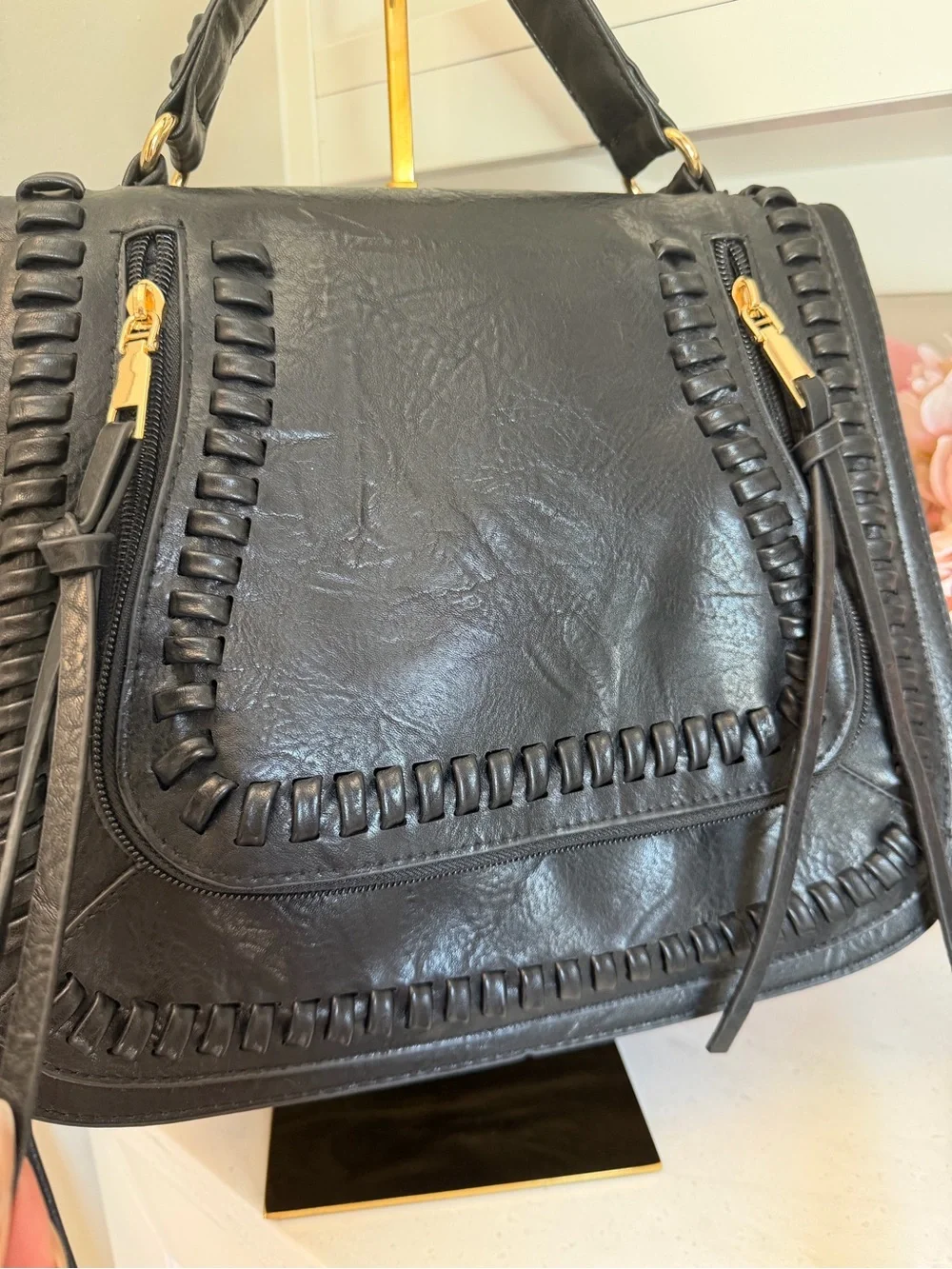 Women's Black vegan Leather Top-Handle Satchel - Stylish crossbody Handbag